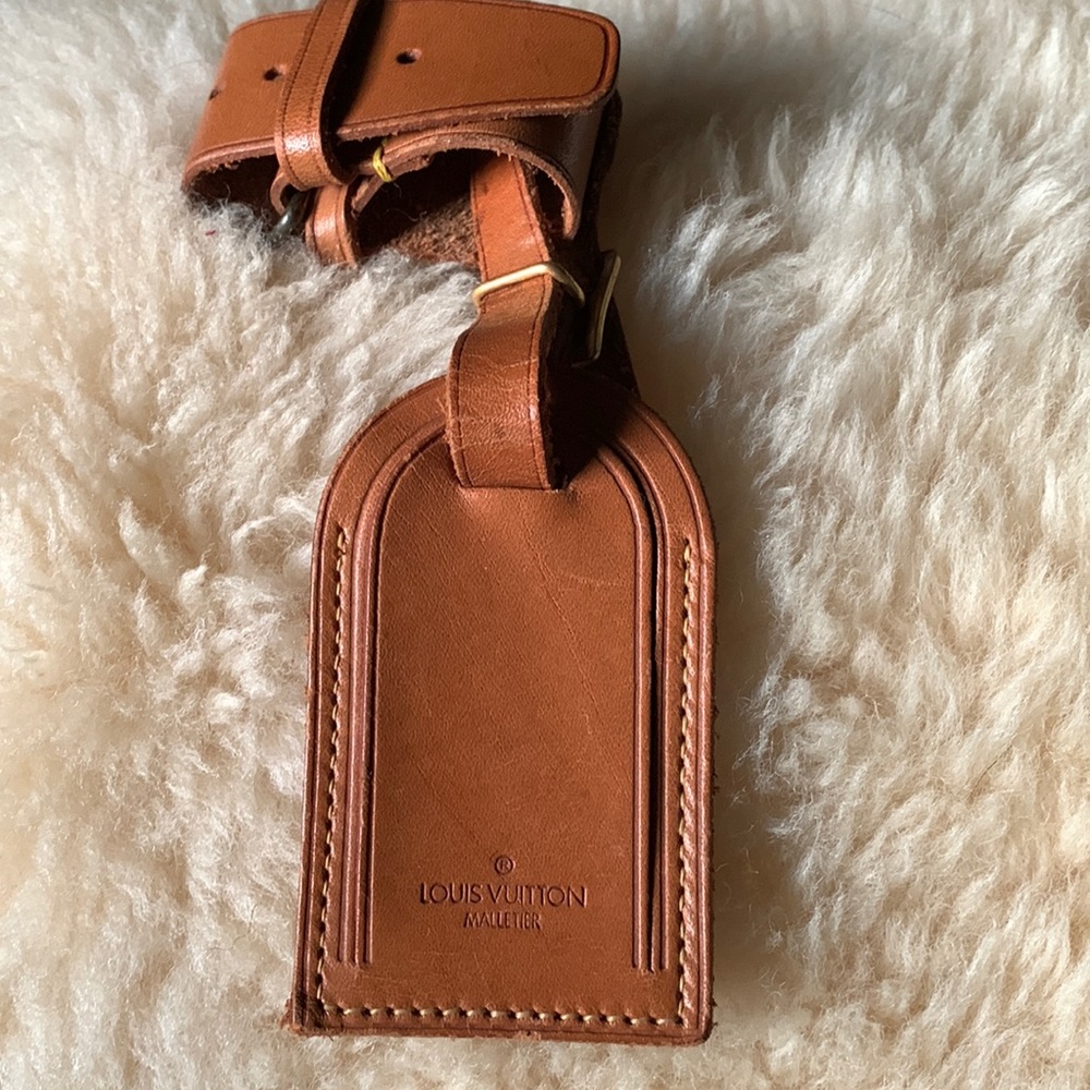 Louis Vuitton luggage tag and poignet set, vintage